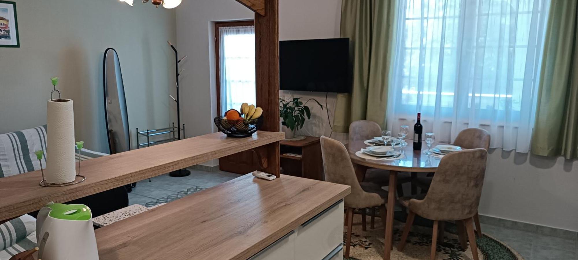 פורץ Apartments Stojakovic מראה חיצוני תמונה